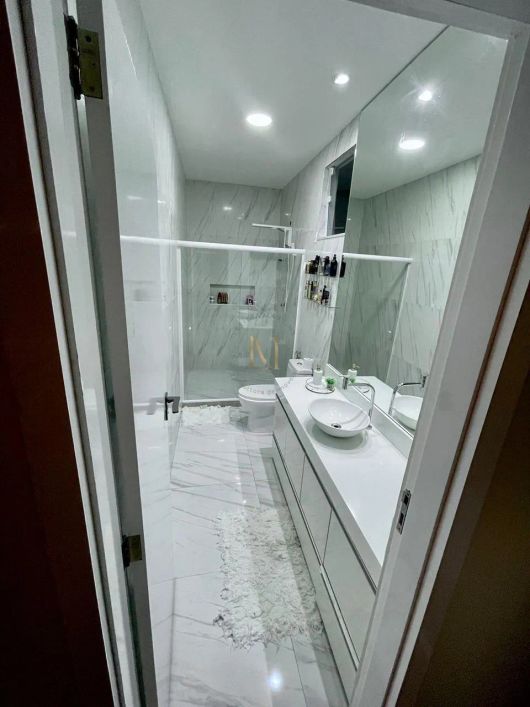 Casa à venda em Duque de Caxias, Xerém, com 4 quartos, com 2200 m²