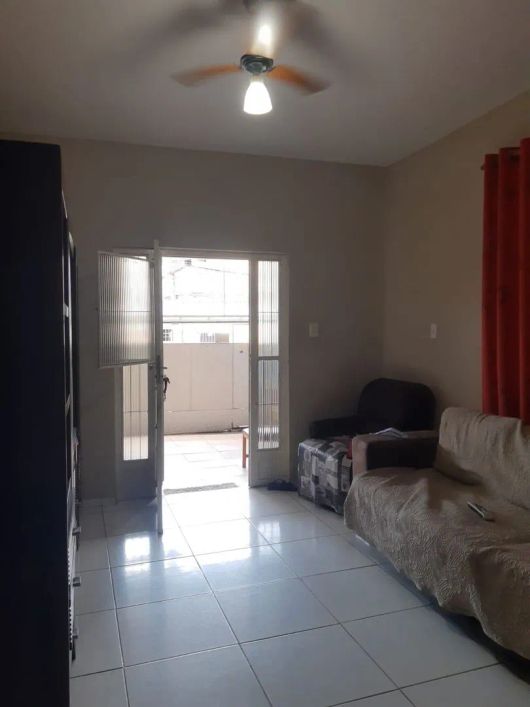 Casa em Rua Resplendor - Vila Oito de Maio - Duque de Caxias/RJ