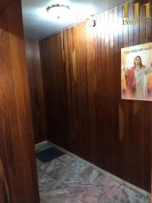 Prédio Residencial com um ponto comercial a venda