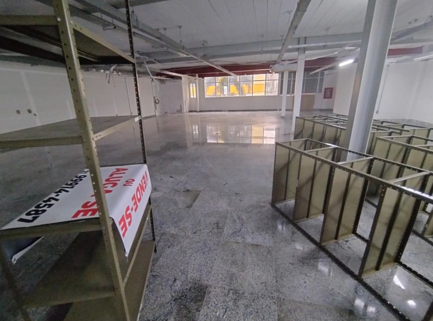 VENDO OU ALUGO PRÉDIO 5 PAVIMENTOS 1900M² - CENTRO DE DUQUE DE CAXIAS
