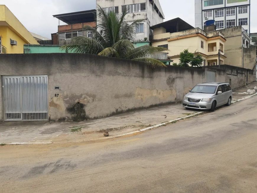 Casa em Rua Doutor Sílvio e Silva - Jardim Vinte e Cinco de Agosto - Duque de Caxias/RJ