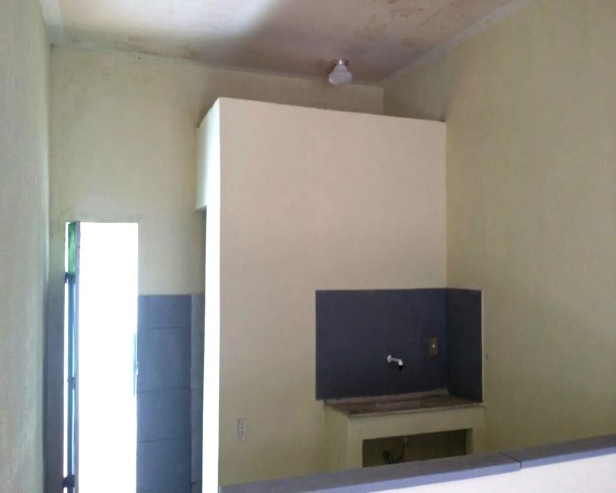 DUQUE DE CAXIAS - CASA DE 2 QUARTOS .