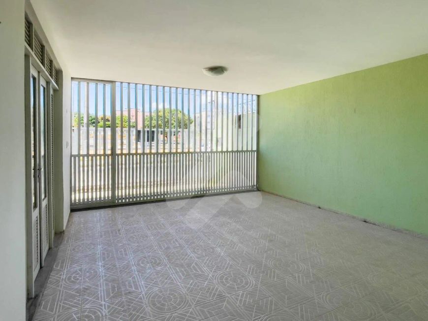 Casa à venda em Neópolis (Natal/RN) | 4 dormitórios sendo 2 suítes, 170m²