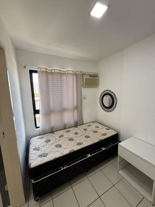 Laise mostra APARTAMENTO POR 2 MIL