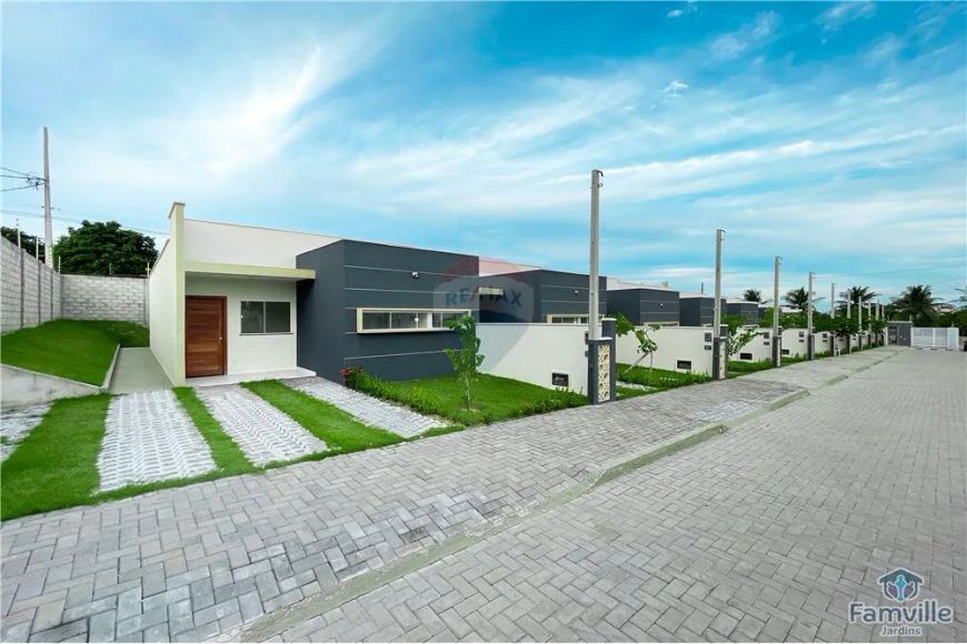 Casa à venda com 3 quartos no Residencial Famville Jardins