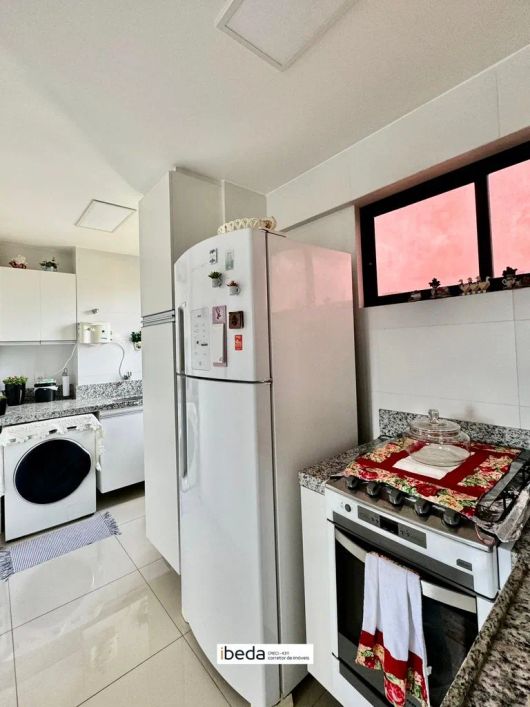 Apartamento com 2 quartos à venda em Natal
