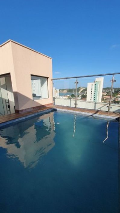 Cobertura mobiliada em Ponta Negra, 80m², com área de lazer Privativo