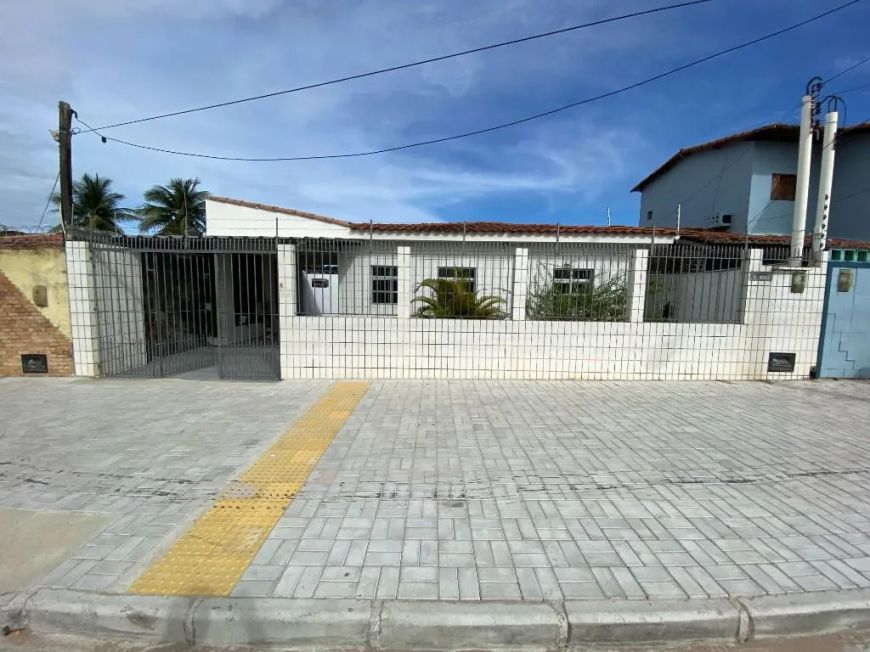 Casa com 3 dormitórios para alugar, 96 m² por R$ 1.967/mensal - Pitimbu - Natal/RN