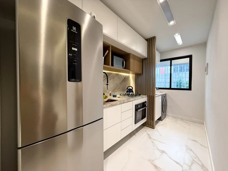 Apartamento 2/4 com suite em Ponta Negra. Beach Plaza Residence