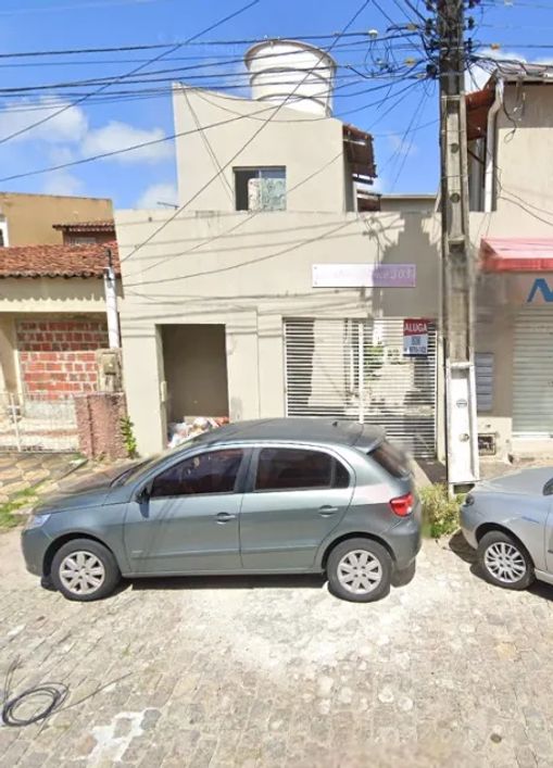 Aluga-se apt dois quartos em condomínio do bairro do Alecrim