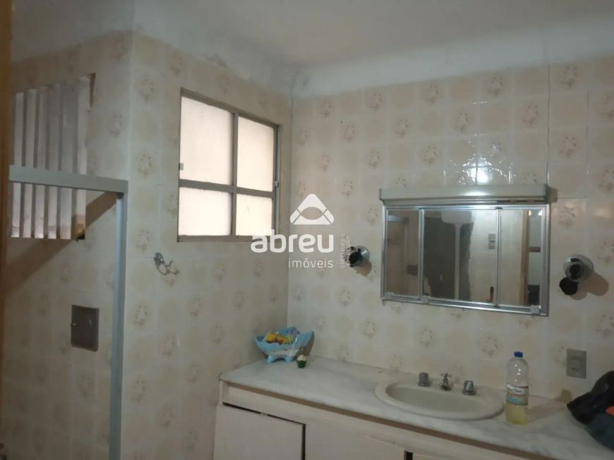 Ampla Casa à Venda em Petrópolis, Natal