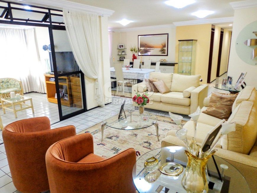 Apartamento no residencial Candelária