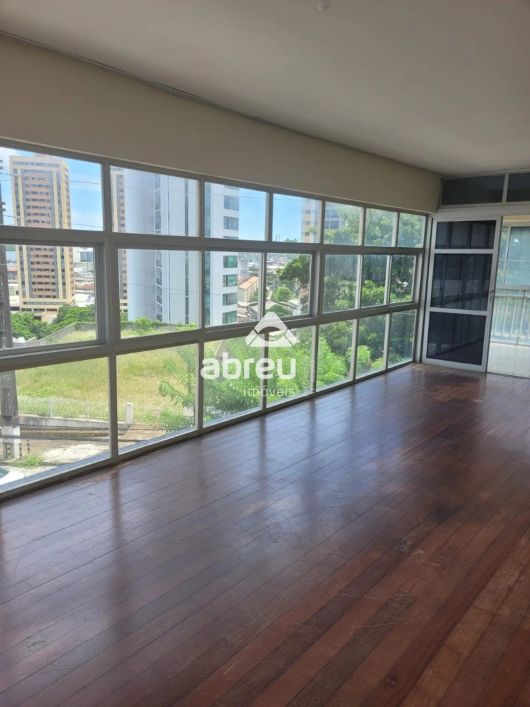Apartamento à venda no Edifício Morada Rio Mar