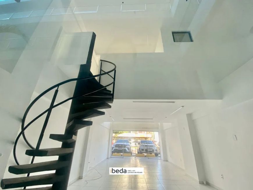 Loja / Salão / Ponto Comercial à venda em Natal