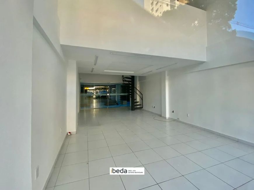 Loja / Salão / Ponto Comercial à venda em Natal