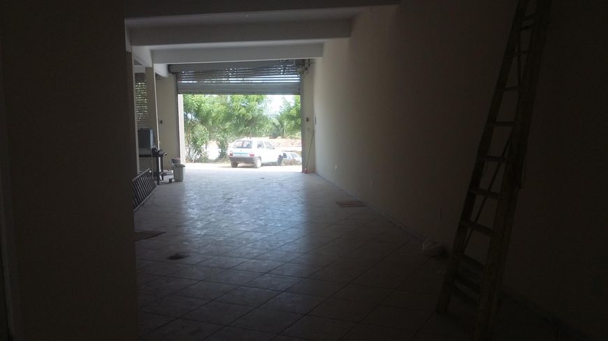 Comercial/Industrial de 200 metros quadrados no bairro Felipe Camarão