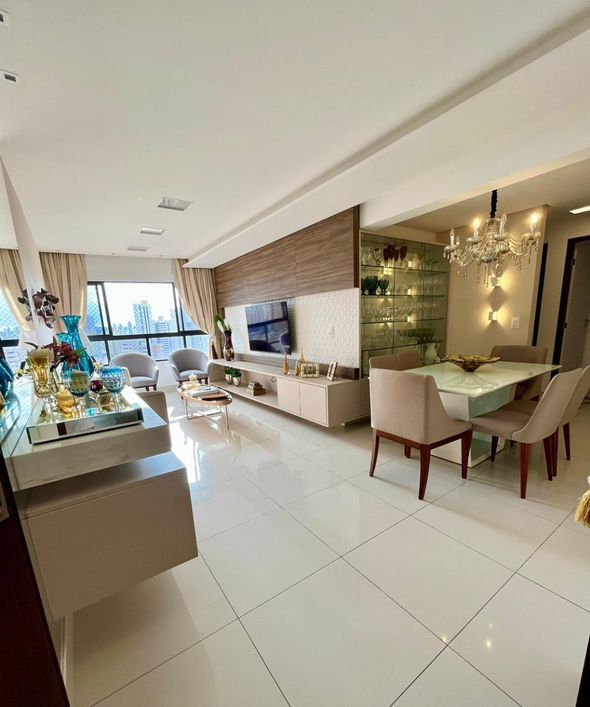 Lindo apartamento projetado com 3/4, sendo 1 suíte e 2 semi suítes.