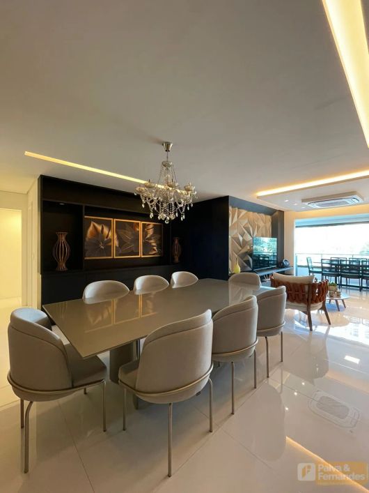 ALTO PADRÃO EM LAGOA NOVA, COM 3 SUÍTES (SENDO 1 MASTER COM CLOSET)