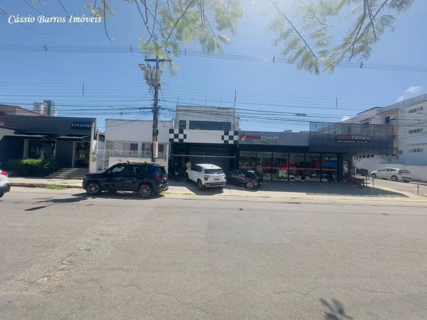 Prédio comercial na Avenida Alexandrino - Lagoa Seca - Natal - RN