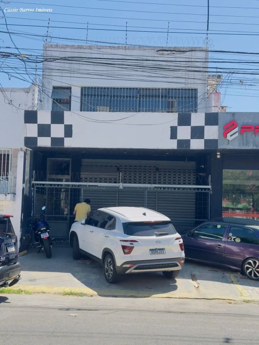 Prédio comercial na Avenida Alexandrino - Lagoa Seca - Natal - RN