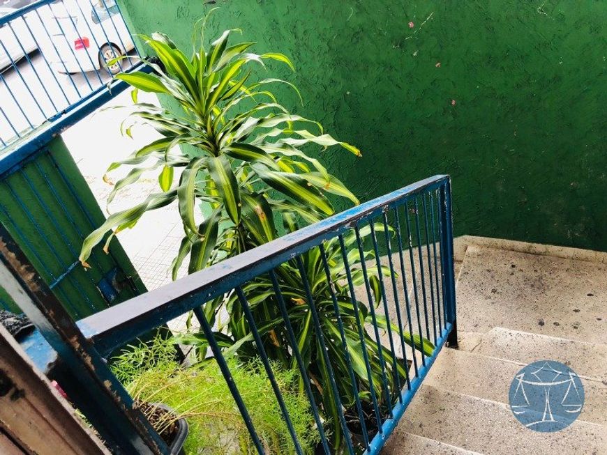 VENDE CASA COMERCIAL NO CENTRO DA CIDADE