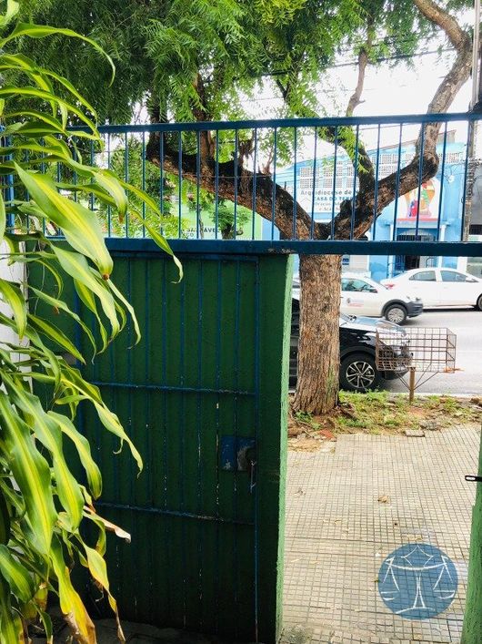 VENDE CASA COMERCIAL NO CENTRO DA CIDADE