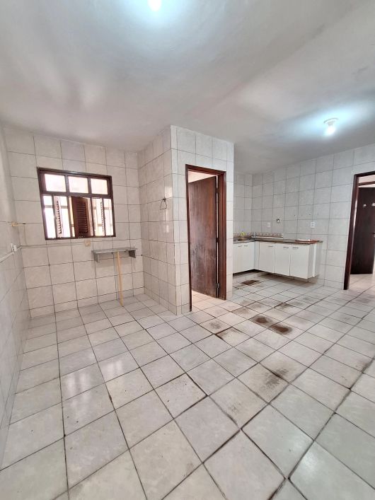 Ponto comercial com piscina em Lagoa Nova: a oportunidade que seu negócio esperava!
