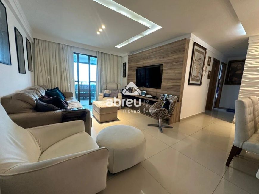 Apartamento de 4 Quartos em Lagoa Nova