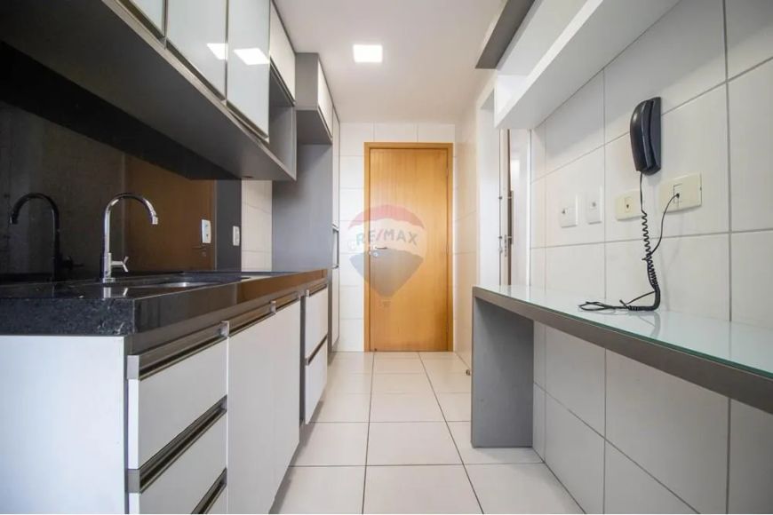 Lindo apartamento no 15* andar 109m2 3/4 2 suítes no Residencial Maria Bernadete em Capim Macio