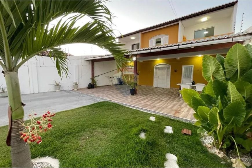 Luxuoso Duplex à Venda no RN: com 5 Quartos, 225m²