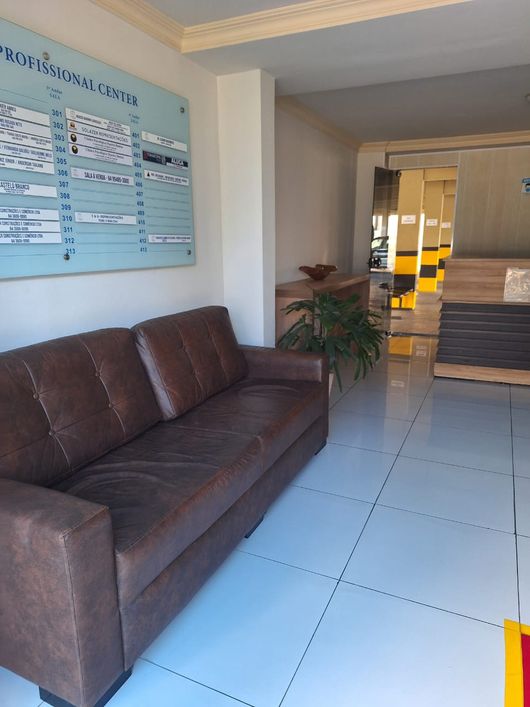 Sala comercial em excelente local.