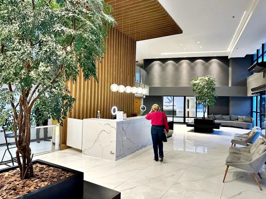 Sala Comercial Tirol Business Center