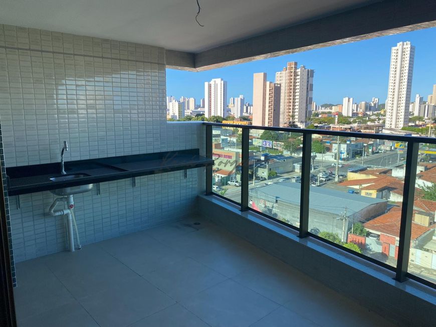Apartamento em Lagoa Nova, 2 quartos, 1 suíte e 2 vagas