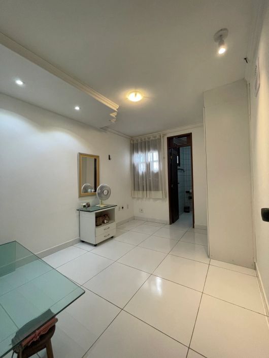CASA EXTRA COM ÓTIMA LOCALIZAÇÃO EM CAPIM MACIO