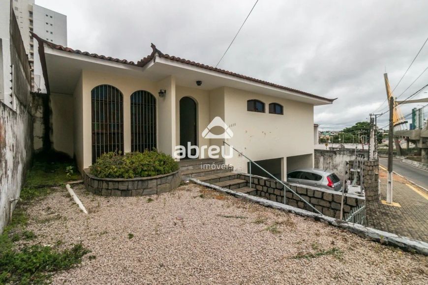 Excelente casa em Lagoa Nova.