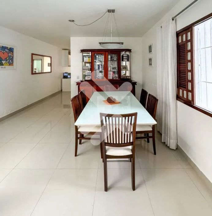 Casa à venda em Capim Macio (Natal/RN) | 3/4 sendo 2 suítes - 246m²