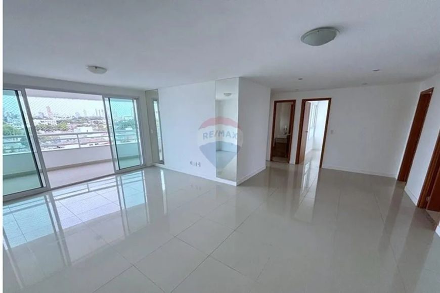 Apartamento 3/4, sendo 3 suítes e dependência completa no Condomínio Royal Palms - Capim Macio