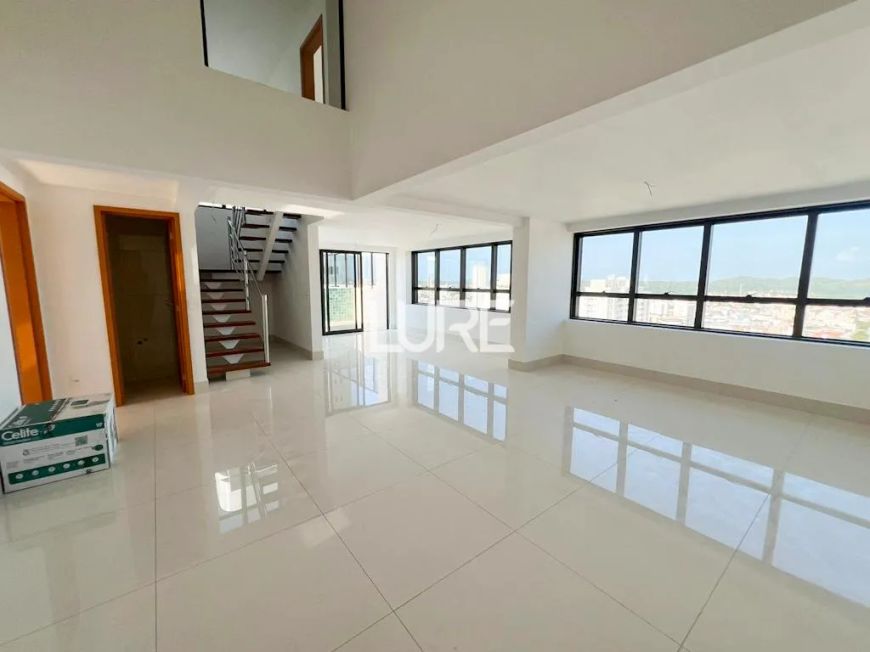 Cobertura! 200m - Localização Perfeita - 3 Suítes em Lagoa Nova - Natal - RN