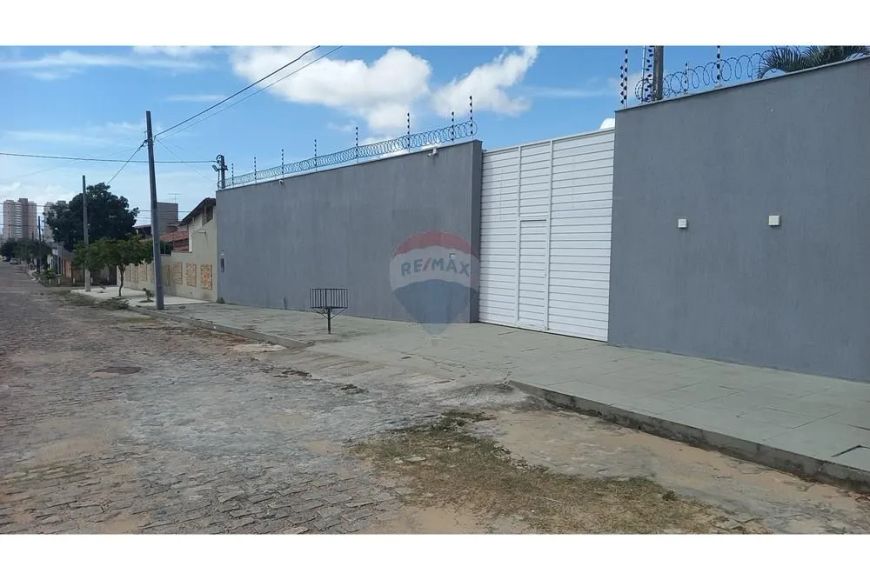 Galpão em Candelária com 750 m² para Locação