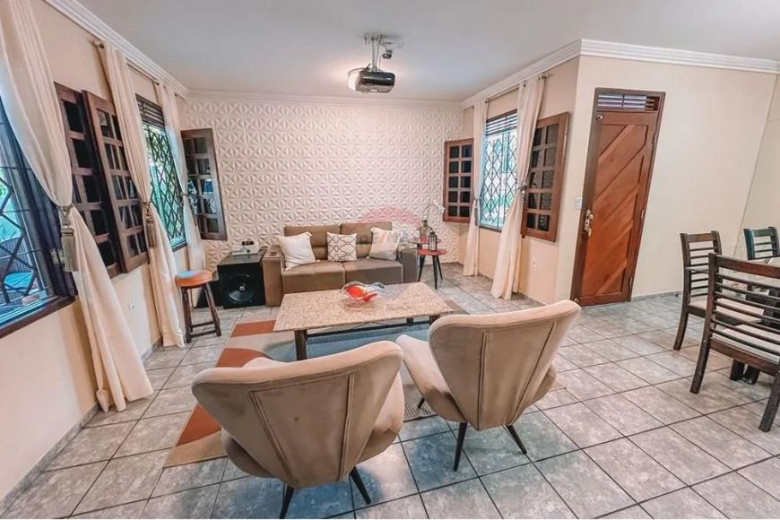 Linda casa de Esquina em Capim Macio com 4 suítes - De frente ao Parque Ecológico