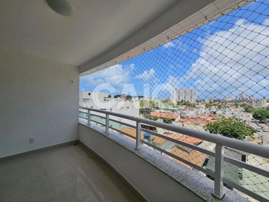 Apartamento no condomínio Royal Palms