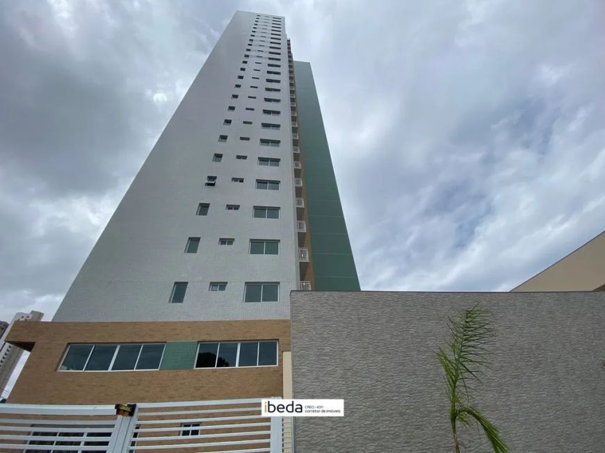Apartamento com 3 quartos à venda em Natal
