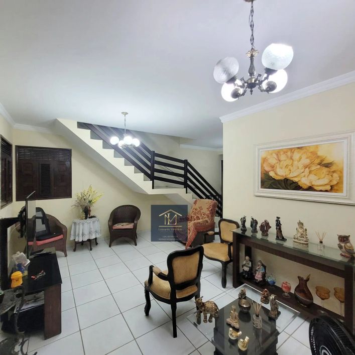 Casa a venda com 05 quartos , 03 com suites em Neópolis - Natal - RN