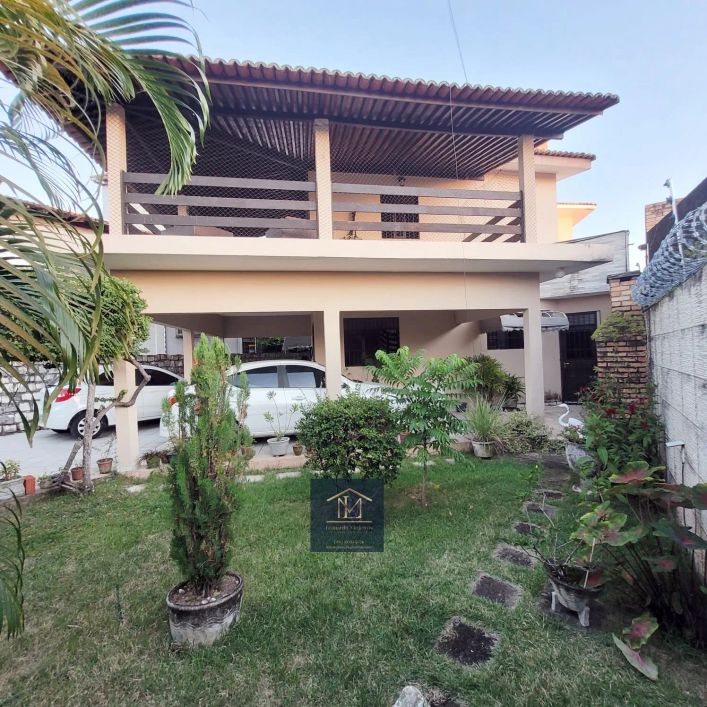 Casa a venda com 05 quartos , 03 com suites em Neópolis - Natal - RN