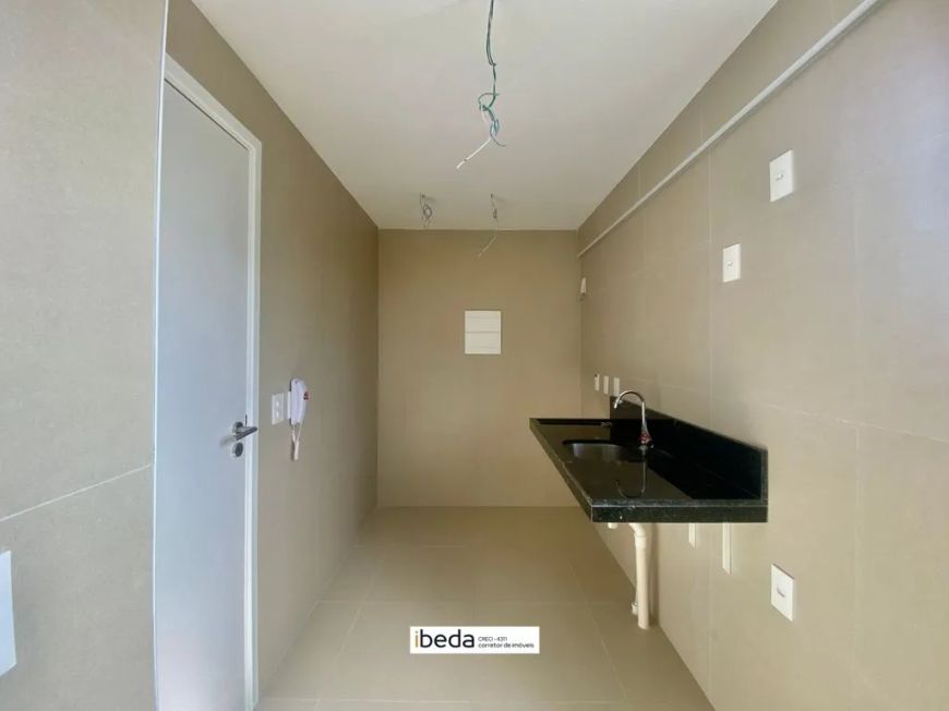 Apartamento com 3 quartos à venda em Natal