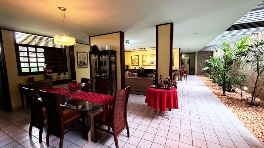 Casa à venda no Parque das Colinas - Candelária