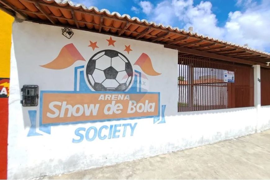 "Invista: Imóvel Comercial Versátil em Lagoa Azul"