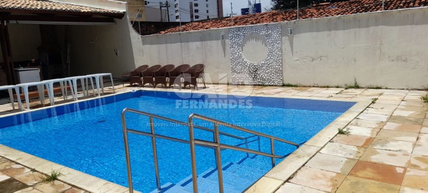 Apartamento no condomínio Mandacaru