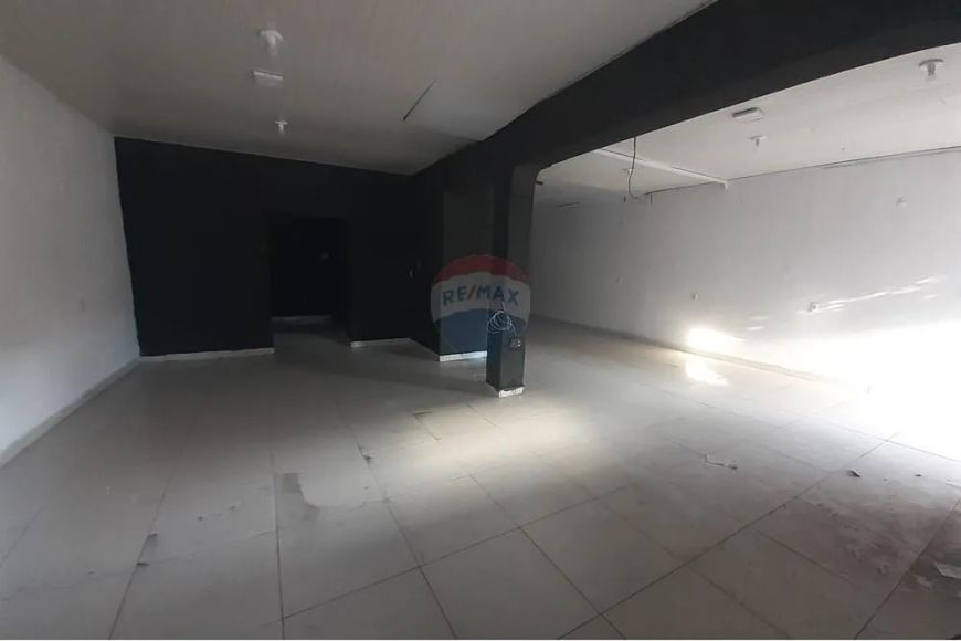 PRÉDIO À VENDA - Bairro das Rocas - Oportunidade
