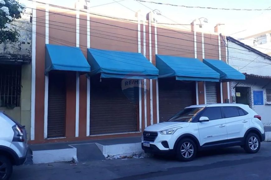 PRÉDIO À VENDA - Bairro das Rocas - Oportunidade